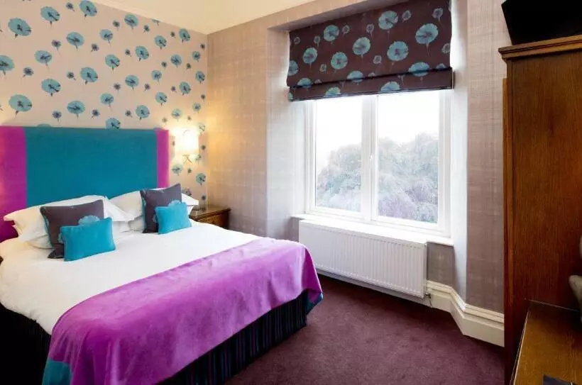 Applegarth Villa Hotel & Restaurant