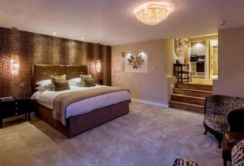 Applegarth Villa Hotel & Restaurant