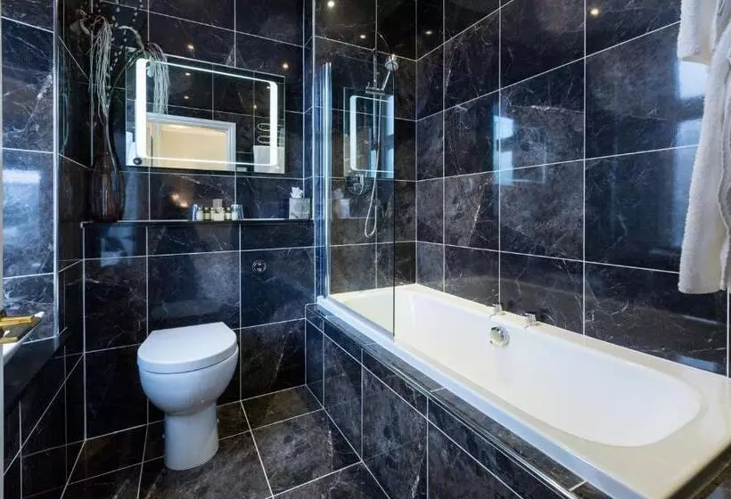 Applegarth Villa Hotel & Restaurant