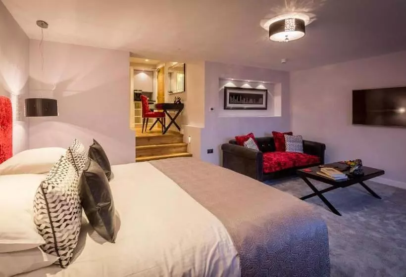 Applegarth Villa Hotel & Restaurant