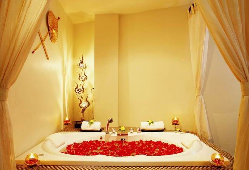 Club Bamboo Boutique Patong Beach Resort