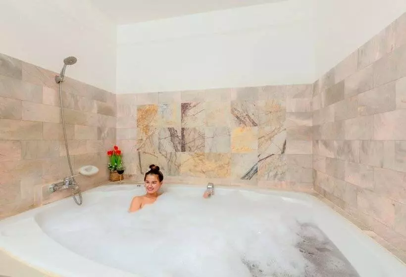 Club Bamboo Boutique Patong Beach Resort