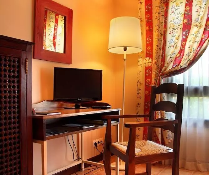 簡易ホテル Hostería De Guara