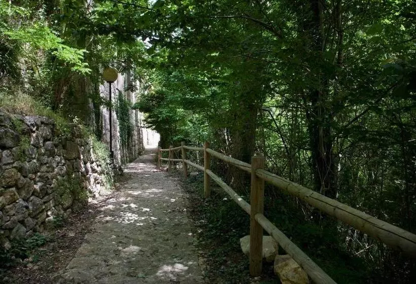 簡易ホテル De La Trucha