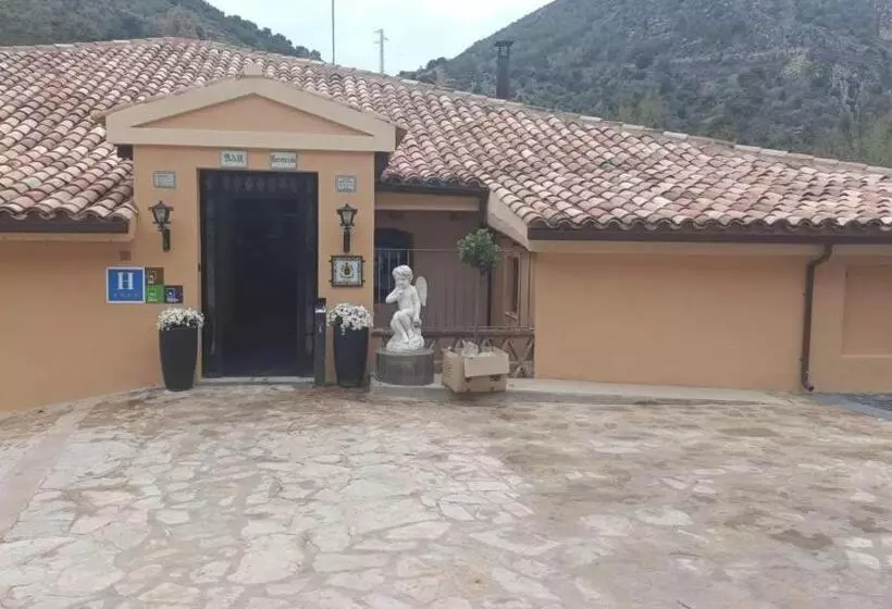 簡易ホテル De La Trucha