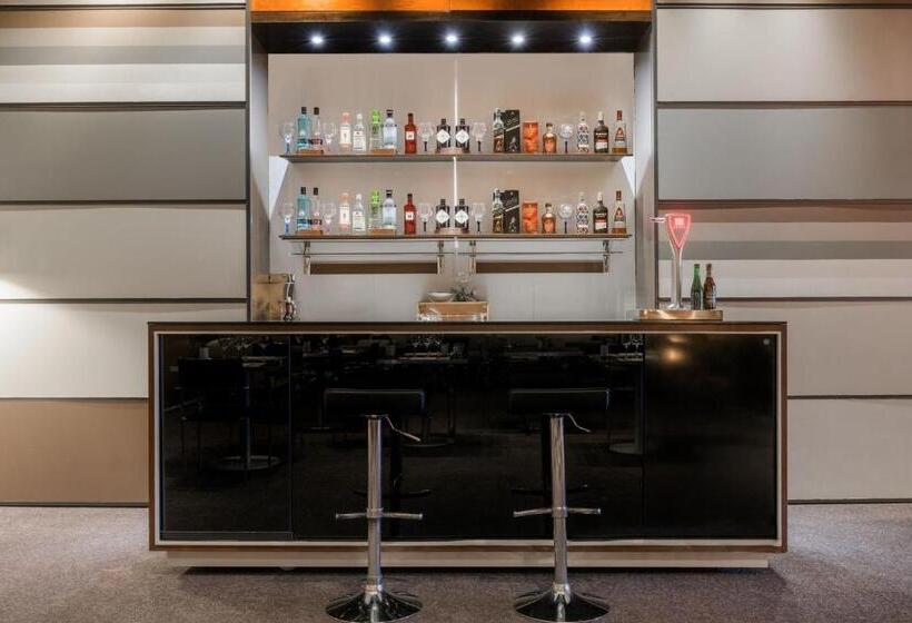 Ac Hotel Alcalá De Henares By Marriott