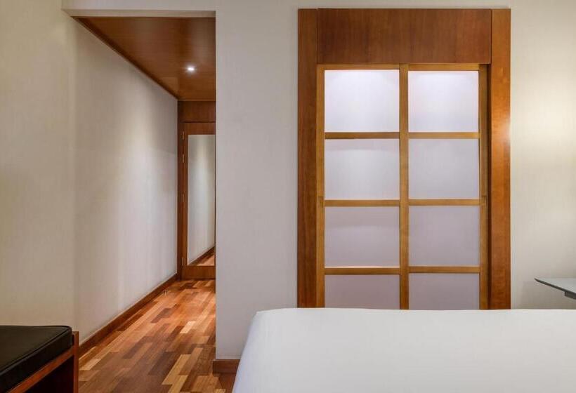 Ac Hotel Alcalá De Henares By Marriott