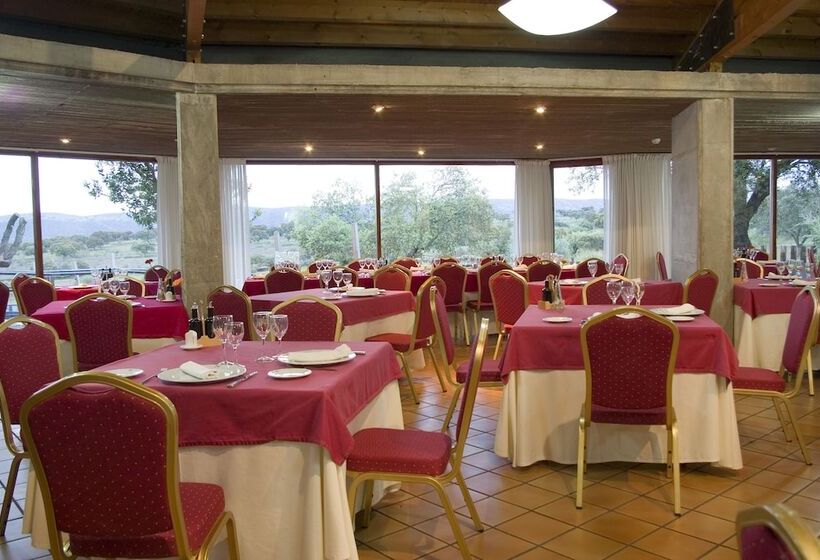 فندق Hospederia Parque De Monfragüe