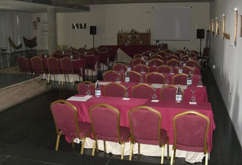 فندق Hospederia Parque De Monfragüe