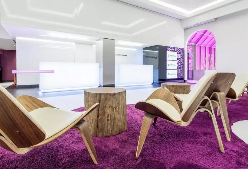 Отель Ilunion Suites Madrid