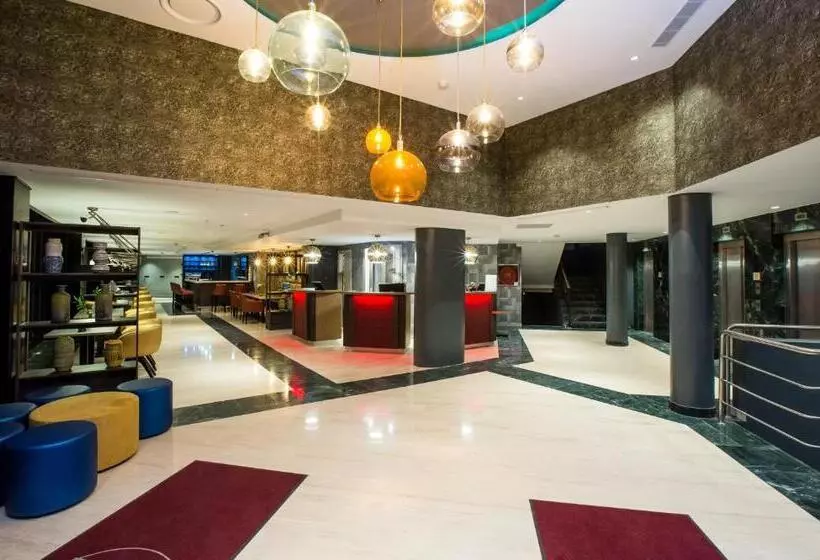 Leonardo Hotel Madrid City Center