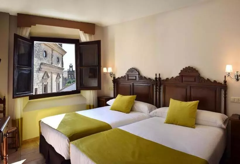 Hotel Maria De Molina