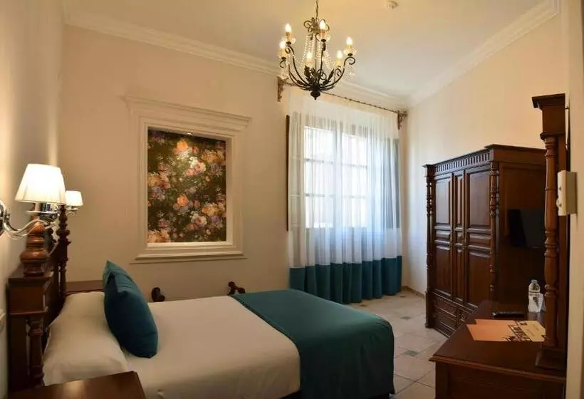 Hotel Maria De Molina