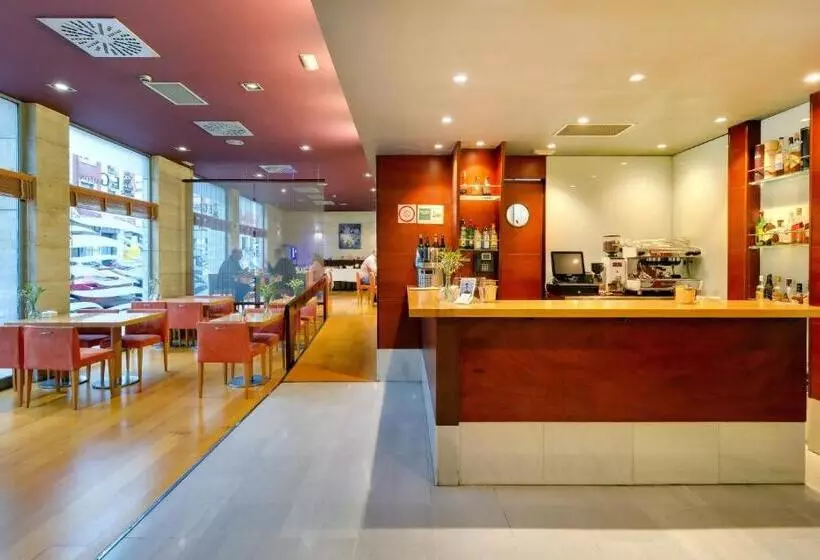 Отель Oca Villa De Aviles