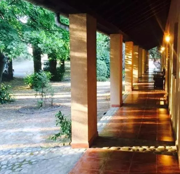 فندق ريفى El Jardin Del Conde