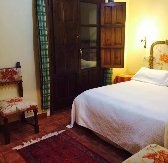 فندق ريفى El Jardin Del Conde