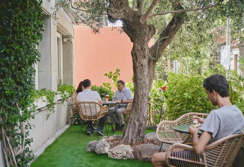 Tres Torres Atiram Hotels