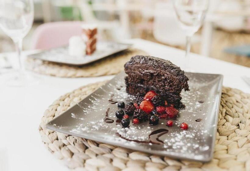 Tres Torres Atiram Hotels