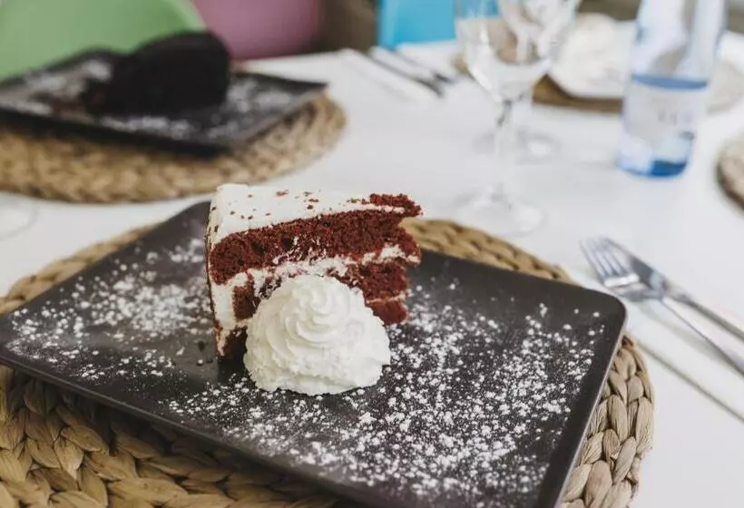 Tres Torres Atiram Hotels