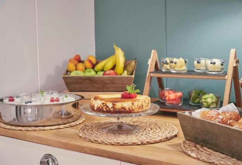 Tres Torres Atiram Hotels