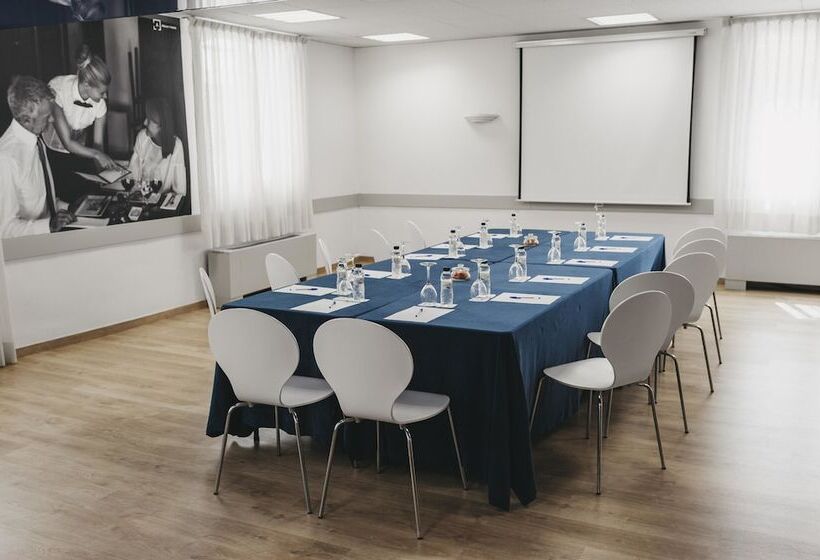 Tres Torres Atiram Hotels