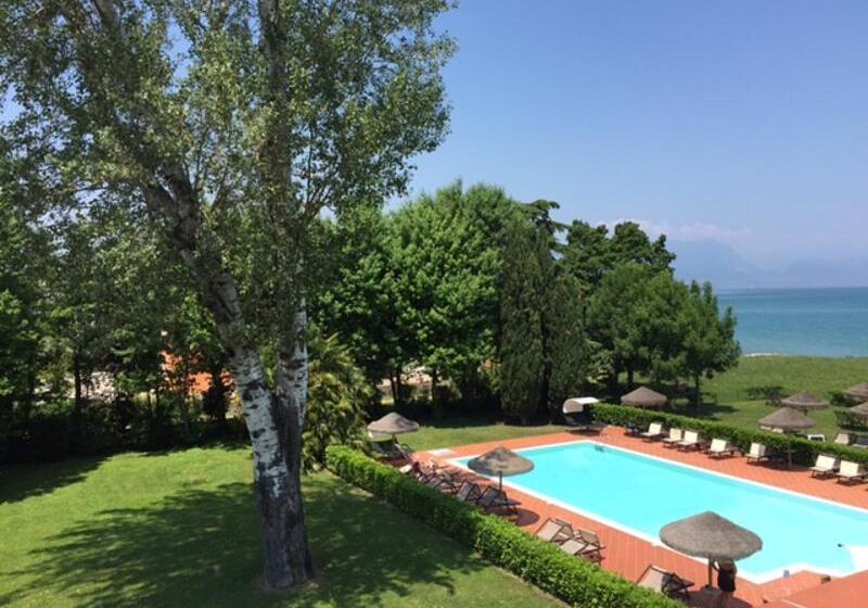 Yachting Hotel Mistral