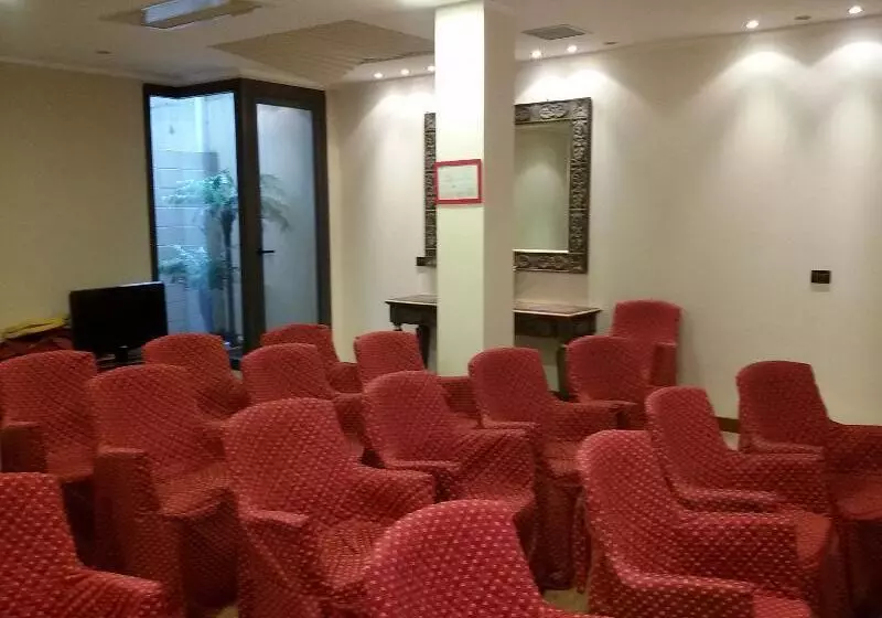 Yachting Hotel Mistral