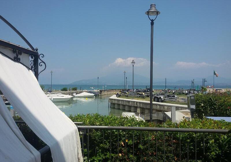 Yachting Hotel Mistral