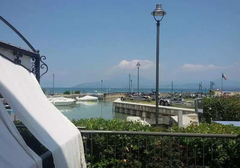 Yachting Hotel Mistral