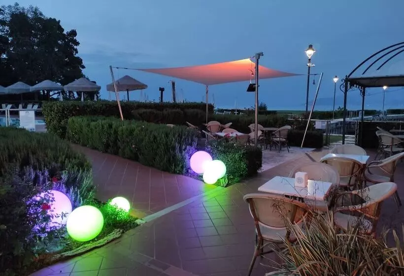 Yachting Hotel Mistral