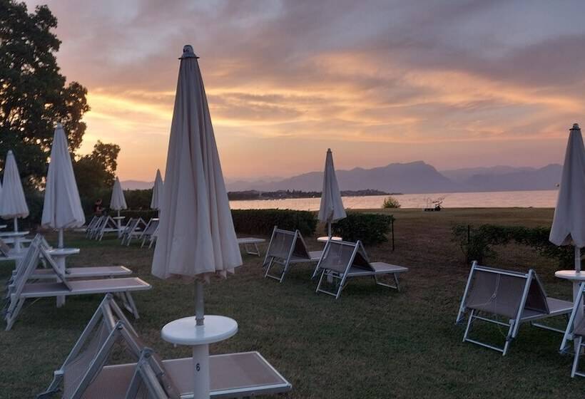 Yachting Hotel Mistral