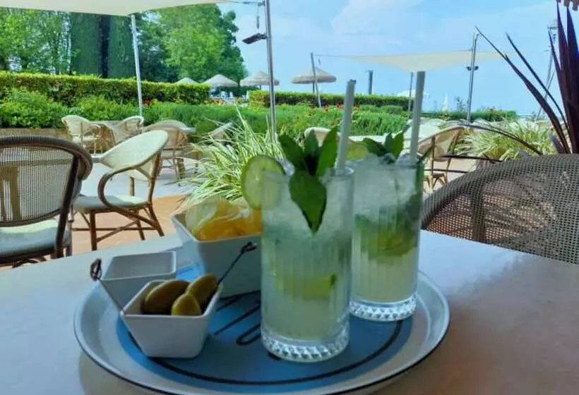 Yachting Hotel Mistral