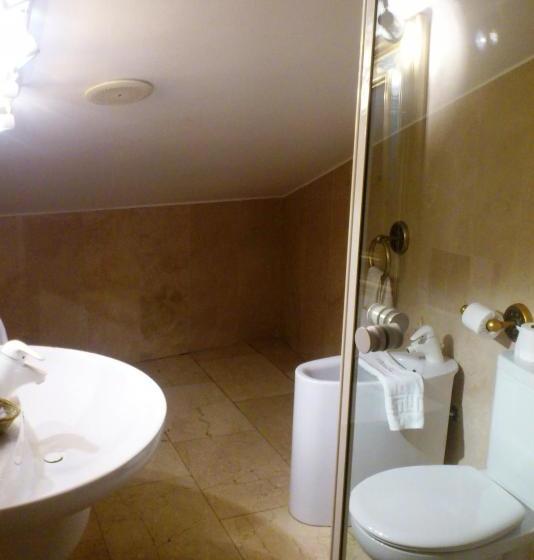 Microtel Placentinos