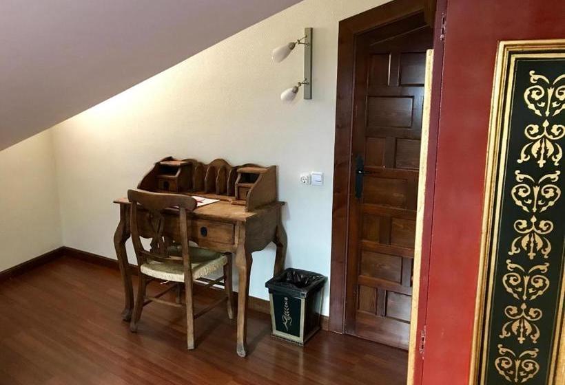 Microtel Placentinos