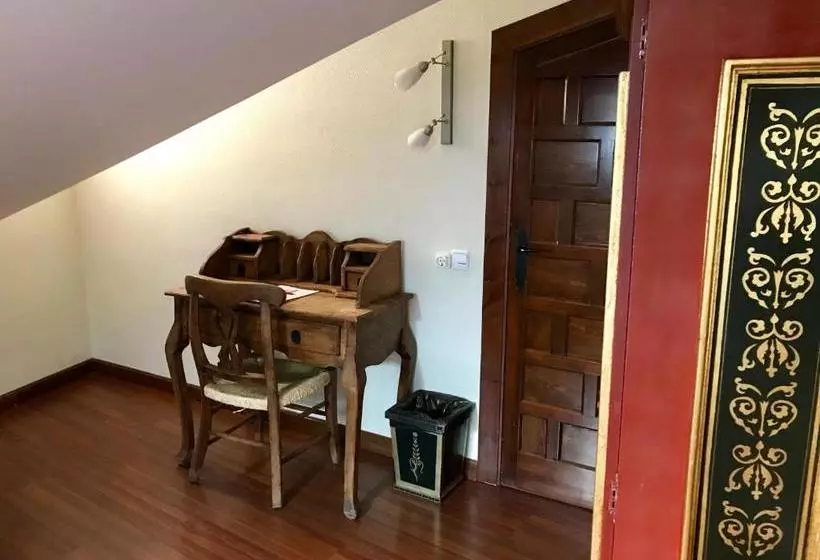 Microtel Placentinos