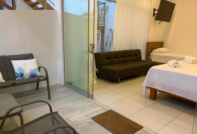 ホテル Quitumbe Sea Lodge   Zorritos