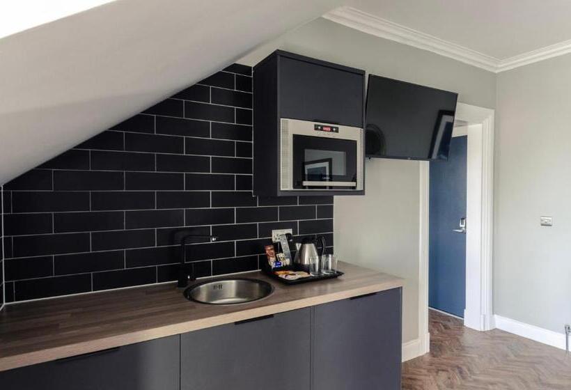 Sweeney Apartments & Rooms