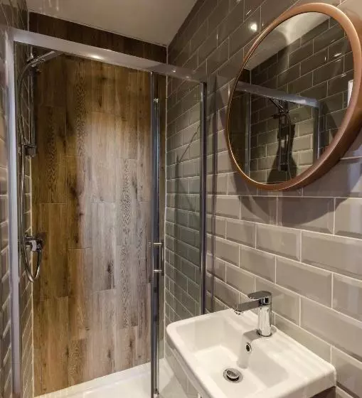 Sweeney Apartments & Rooms