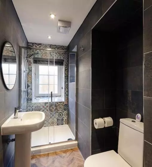 Sweeney Apartments & Rooms