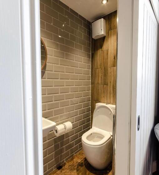 Sweeney Apartments & Rooms