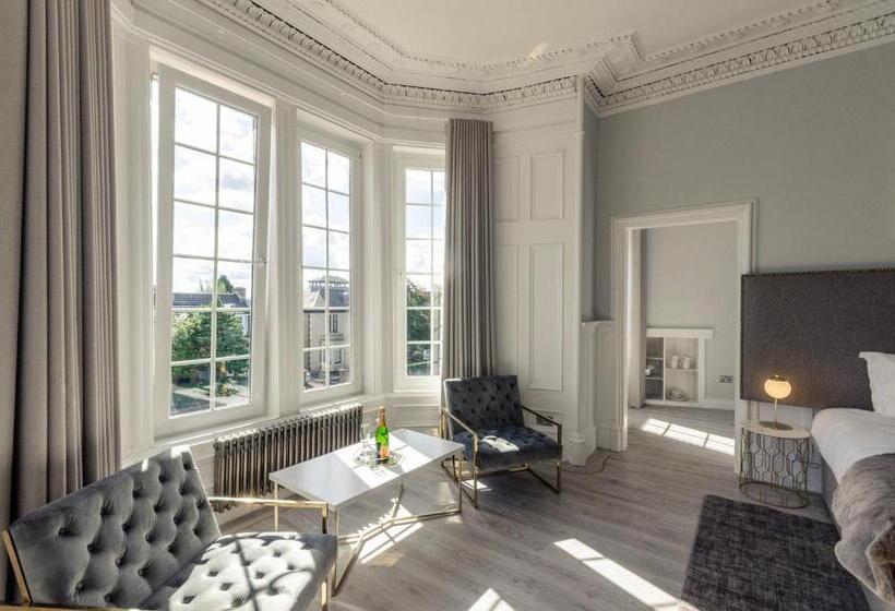 Sweeney Apartments & Rooms