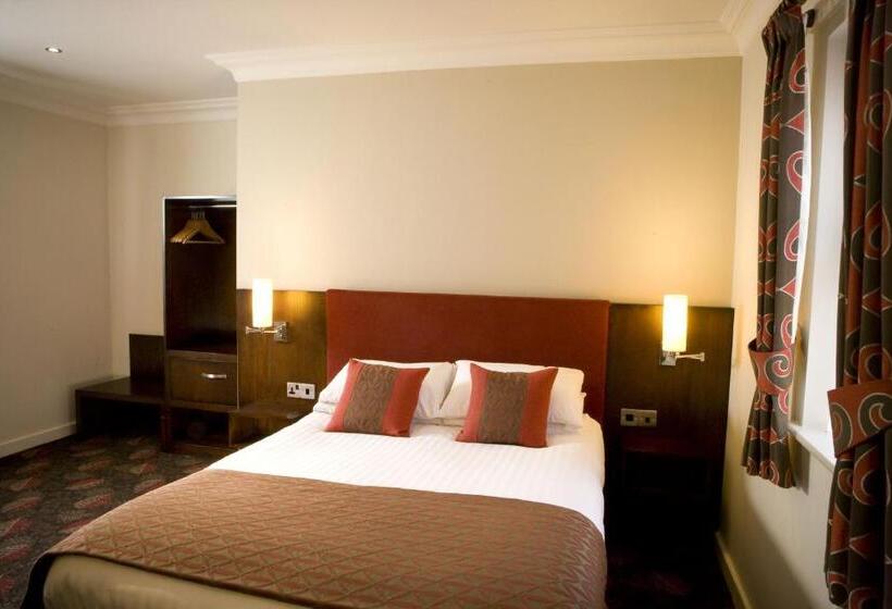 Отель Burntwood Court