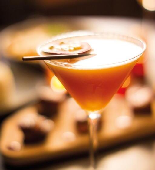 Отель Burntwood Court