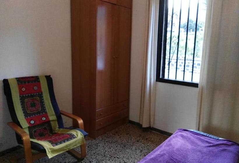 تختخواب و صبحانه Donde Brilla El Sol