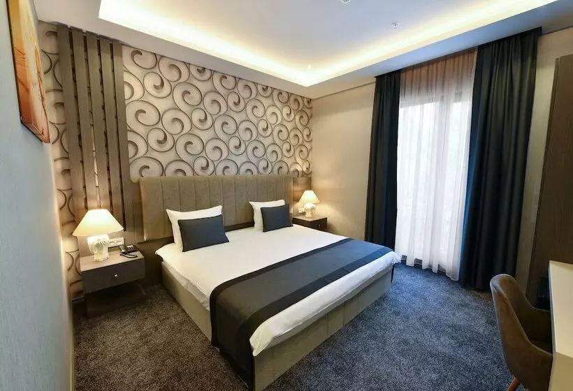 هتل D Lux Bouti̇que