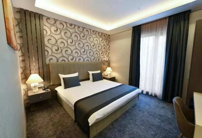 هتل D Lux Bouti̇que