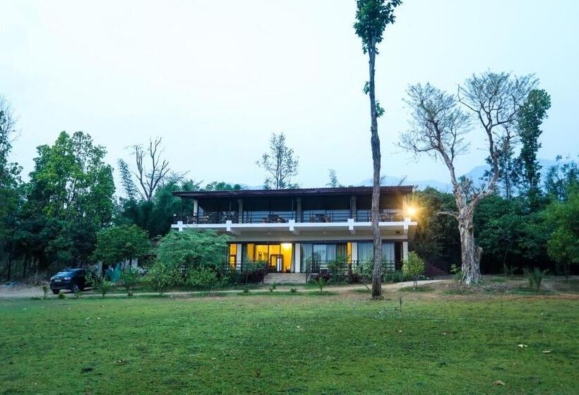 هتل Hideaway By Aahma