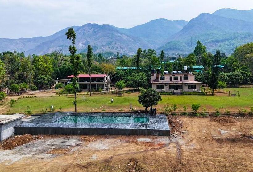 هتل Hideaway By Aahma