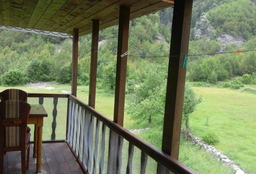 Pensão Kulla Pracja Theth