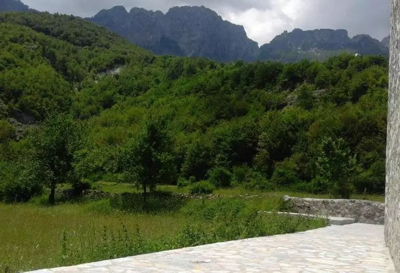 Pensió Kulla Pracja Theth